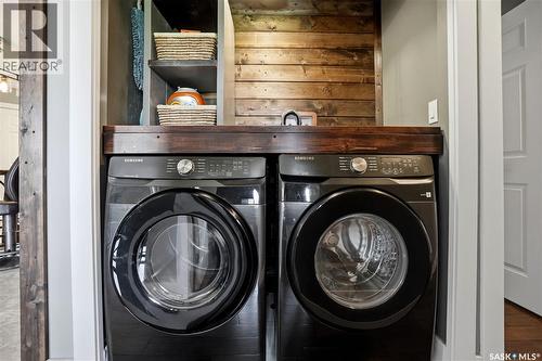 201 Silton Street, Bulyea, SK - Indoor Photo Showing Laundry Room