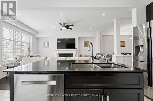 4073 Healing Street, Lincoln, ON - Indoor Photo Showing Kitchen With Double Sink