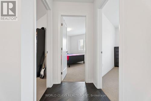 4073 Healing Street, Lincoln, ON - Indoor Photo Showing Other Room