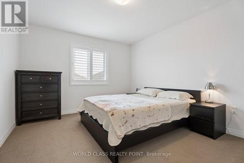 4073 Healing Street, Lincoln, ON - Indoor Photo Showing Bedroom