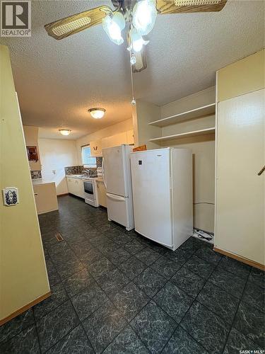 209 2Nd Avenue E, Kelvington, SK - Indoor Photo Showing Laundry Room