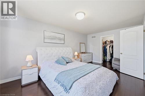 1085 Harrogate Drive Unit# 35, Ancaster, ON - Indoor Photo Showing Bedroom