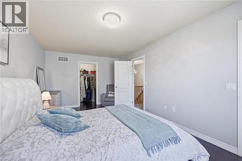 1085 Harrogate Drive Unit# 35, Ancaster, ON - Indoor Photo Showing Bedroom