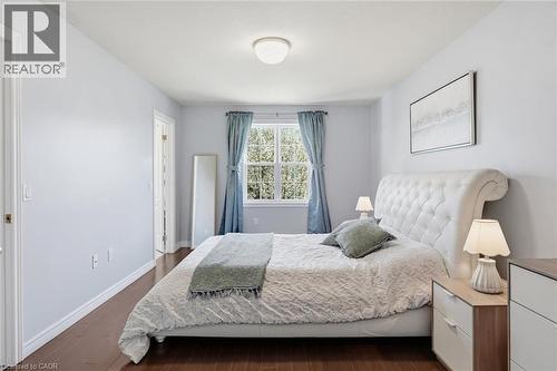 1085 Harrogate Drive Unit# 35, Ancaster, ON - Indoor Photo Showing Bedroom