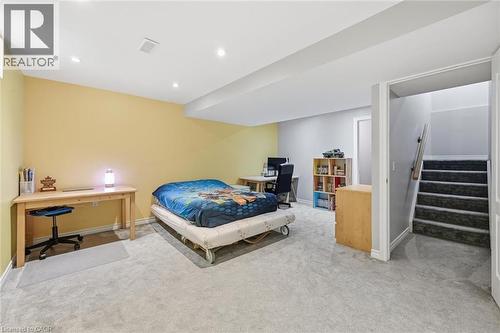 1085 Harrogate Drive Unit# 35, Ancaster, ON - Indoor Photo Showing Bedroom