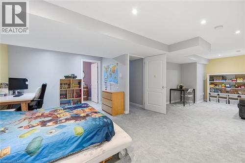 1085 Harrogate Drive Unit# 35, Ancaster, ON - Indoor Photo Showing Bedroom