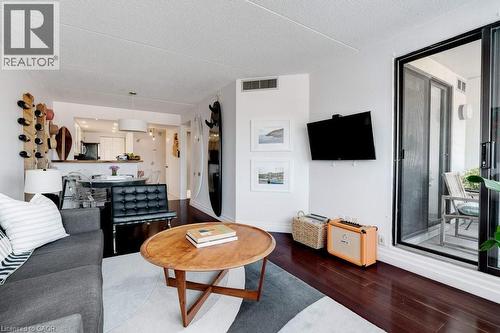 100 BRONTE Road Unit# 214  Oakville, ON L6L 6L5