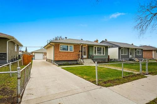 1110 Rothesay ST  Winnipeg, MB R2G 1T2