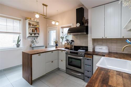 251 Elm St, Winnipeg, MB 