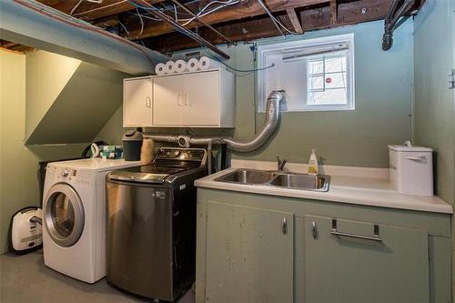 251 Elm St, Winnipeg, MB 