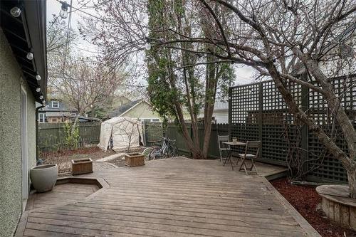 251 Elm St, Winnipeg, MB 
