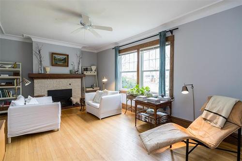 251 Elm St, Winnipeg, MB 