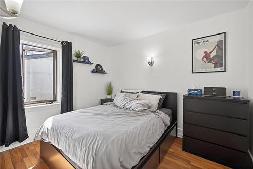 637 Valour Rd, Winnipeg, MB 