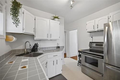637 Valour Rd, Winnipeg, MB 