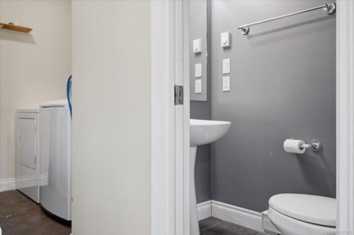 #101-2510 Alexander St, Duncan, BC - Indoor Photo Showing Bathroom