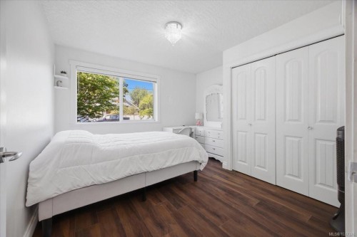 #101-2510 Alexander St, Duncan, BC - Indoor Photo Showing Bedroom