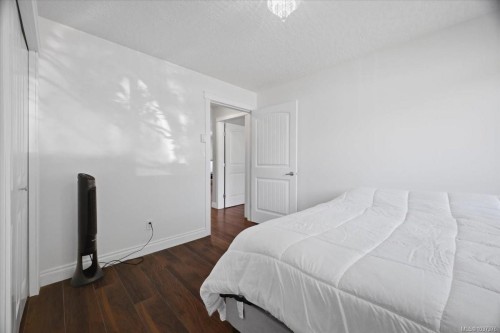 #101-2510 Alexander St, Duncan, BC - Indoor Photo Showing Bedroom