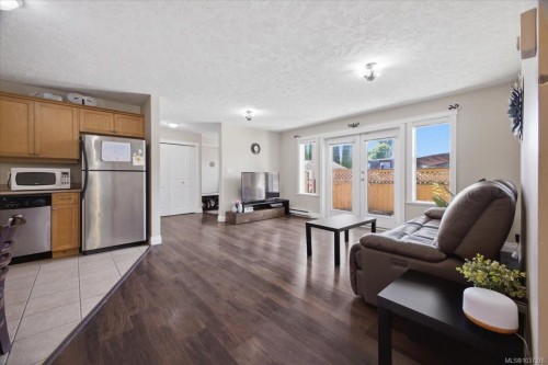 #101-2510 Alexander St, Duncan, BC - Indoor