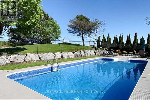753333 2Nd Line Ehs, Mono, ON - Outdoor With In Ground Pool With Backyard