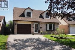 27 SCENIC WOOD Crescent  Kitchener, ON N2A 3N2