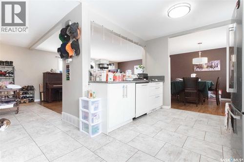 92 Bell Street, Regina, SK - Indoor