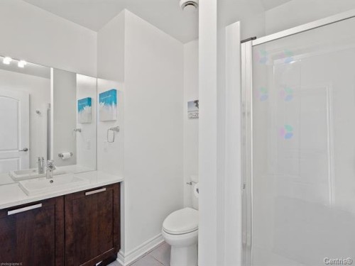 Salle de bains - 2340  - 303 Rue Monet, Laval (Duvernay), QC - Indoor Photo Showing Bathroom