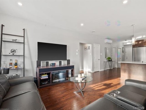 Salon - 2340  - 303 Rue Monet, Laval (Duvernay), QC - Indoor Photo Showing Living Room