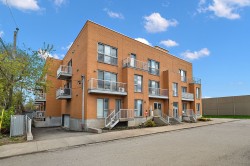 Façade - 