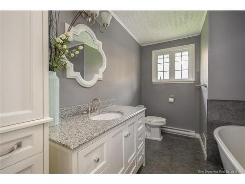 122 Burpee St, Fredericton, NB 