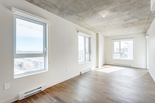 Living Room - 905-3000 Boul. Thimens, Montréal (Saint-Laurent), QC - Indoor Photo Showing Other Room