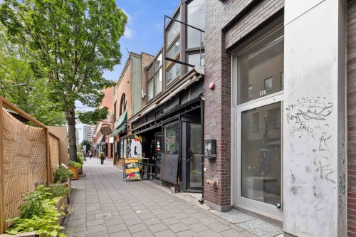 Front of Structure - 2-109 Rue Prince-Arthur E., Montréal (Le Plateau-Mont-Royal), QC - Outdoor With Exterior