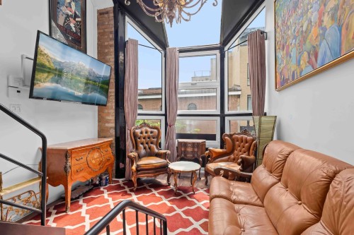 Living Room - 2-109 Rue Prince-Arthur E., Montréal (Le Plateau-Mont-Royal), QC - Indoor