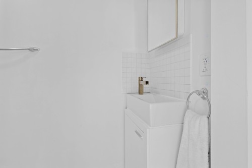 Bathroom - 2-109 Rue Prince-Arthur E., Montréal (Le Plateau-Mont-Royal), QC - Indoor Photo Showing Bathroom