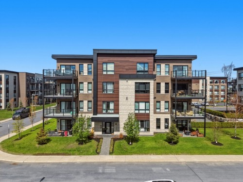 202-3685 Rue Roland-Marquette  Longueuil (Saint-Hubert), QC J3Y 0T3