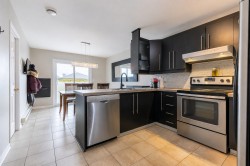 900 Rue des Éperviers  Sainte-Catherine, QC J5C 1P7
