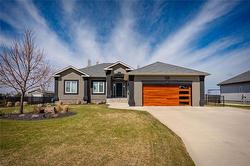 158 Heartland TRL  Headingley, MB R3H 0A4