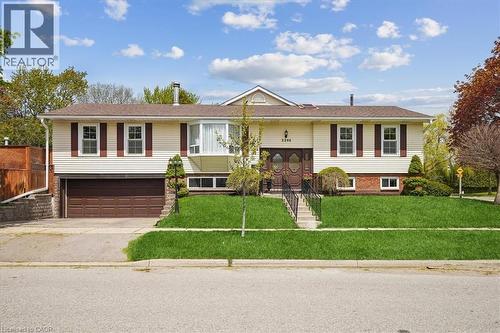 2204 CARTIER Crescent  Burlington, ON L7P 2Z5
