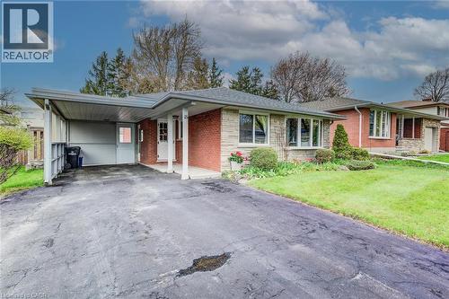 18 Queenston Crescent, Kitchener, ON - Outdoor With Facade