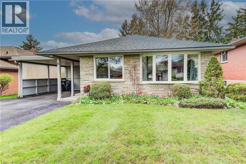 18 Queenston Crescent, Kitchener, ON - Outdoor