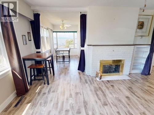 4439 Omineca Ave, Powell River, BC - Indoor Photo Showing Living Room With Fireplace
