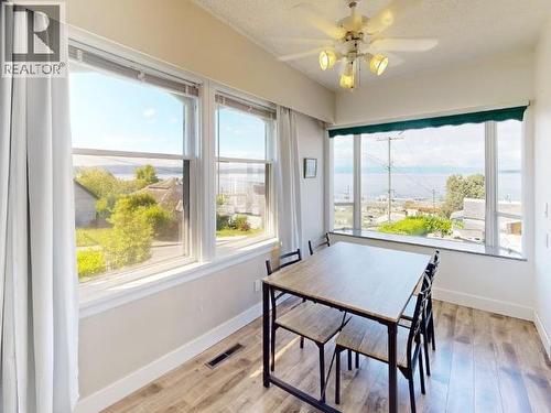 4439 Omineca Ave, Powell River, BC - Indoor Photo Showing Dining Room
