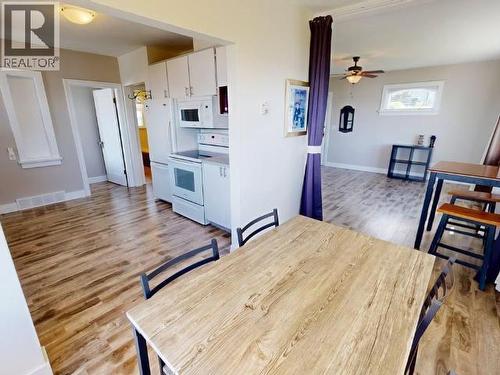 4439 Omineca Ave, Powell River, BC - Indoor Photo Showing Kitchen