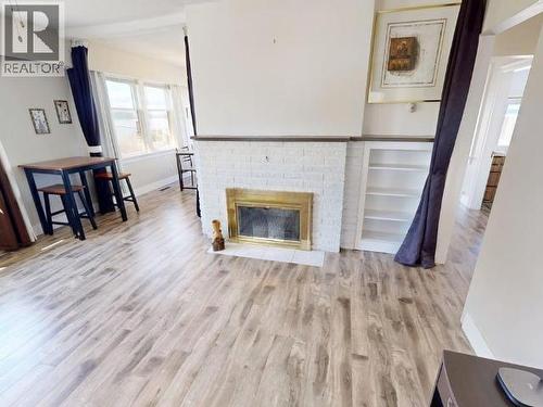 4439 Omineca Ave, Powell River, BC - Indoor Photo Showing Living Room With Fireplace
