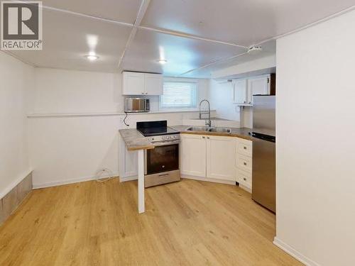 4439 Omineca Ave, Powell River, BC - Indoor Photo Showing Kitchen With Double Sink
