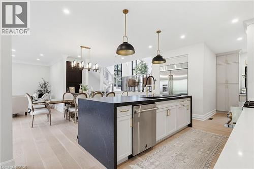 28 Undercliffe Avenue, Hamilton, ON - Indoor Photo Showing Kitchen With Upgraded Kitchen
