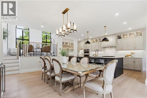 28 Undercliffe Avenue, Hamilton, ON - Indoor Photo Showing Dining Room