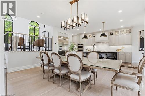 28 Undercliffe Avenue, Hamilton, ON - Indoor Photo Showing Dining Room