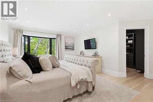 28 Undercliffe Avenue, Hamilton, ON - Indoor Photo Showing Bedroom