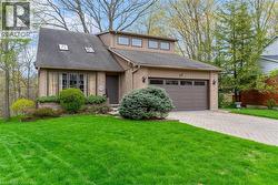 11 CRAWFORD Court  Dundas, ON L9H 6G2