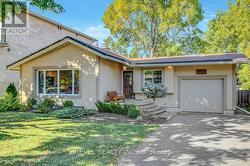 353 MOUNTBATTEN AVENUE  Ottawa, ON K1H 5W2
